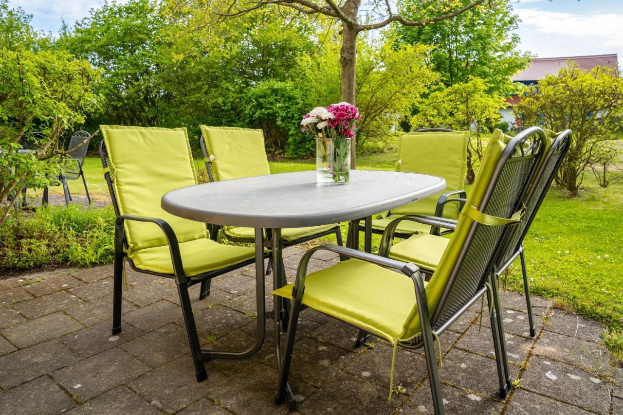 Feriendorf Rugana - Budget Appartement Mit 2 Schlafzimmern Und Terrasse A26 Dranske Kültér fotó